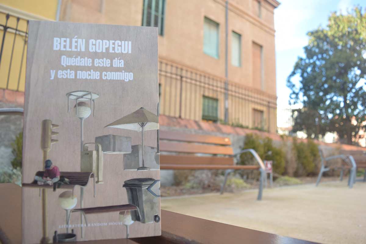 Quédate este día y esta noche conmigo, de Belén Gopegui, és una de les lectures recomanades del MOT 2018.