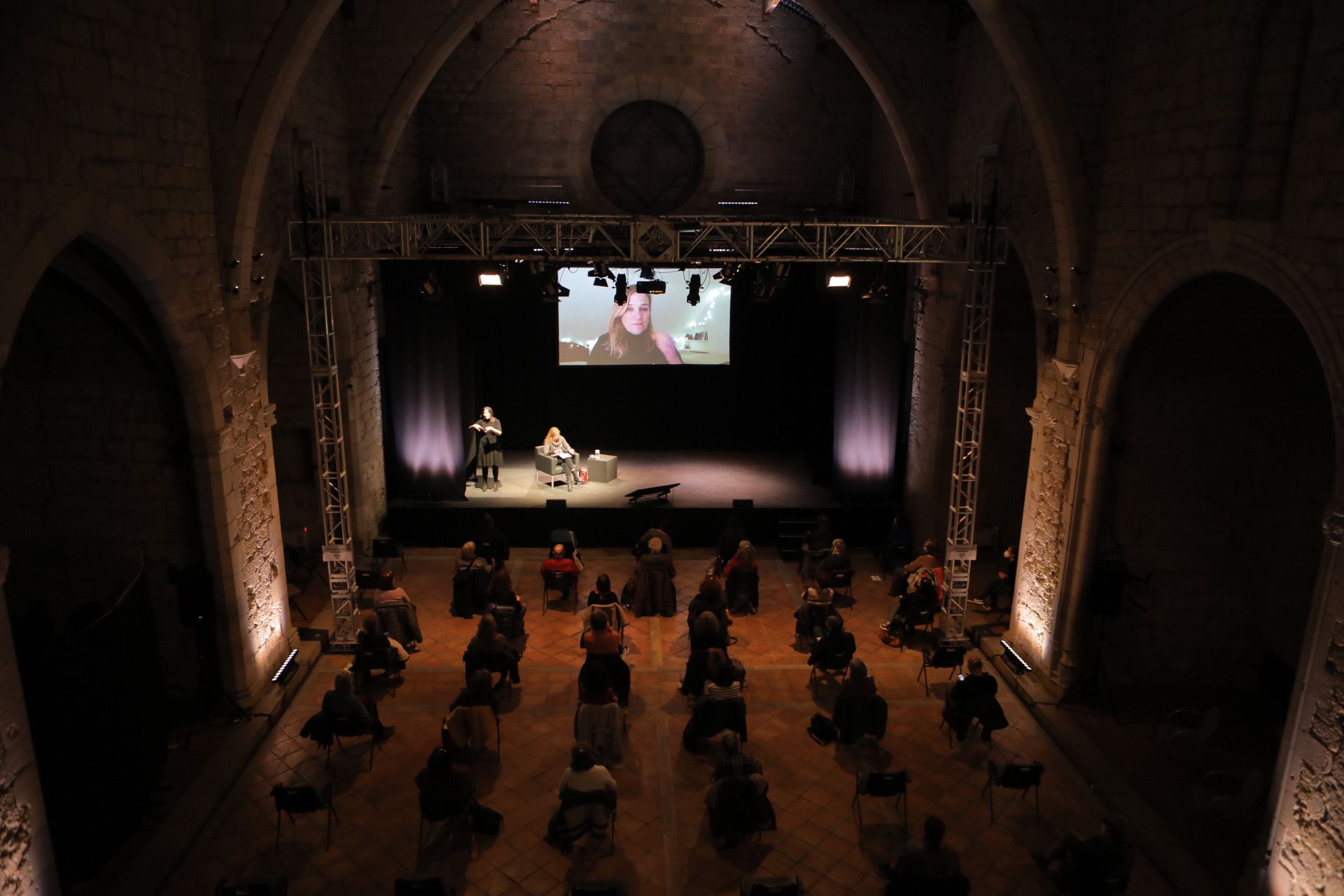 Conversa entre Tracy Chevalier i Eva Piquer al MOT 2021. Foto: Martí Albesa.